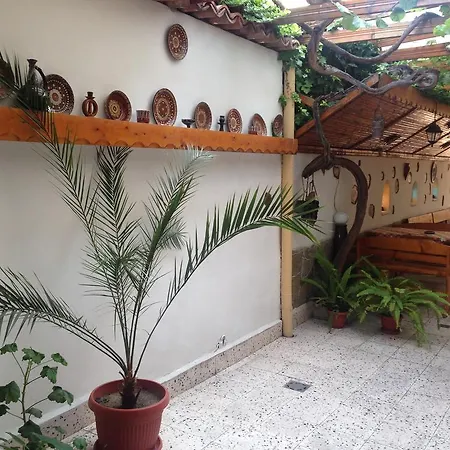 Konukevi Gloria House