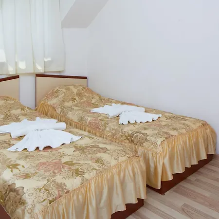 Gloria House 2* Misivri