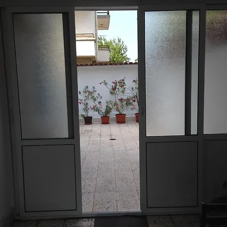 Gloria House Maison d'hôtes 2*