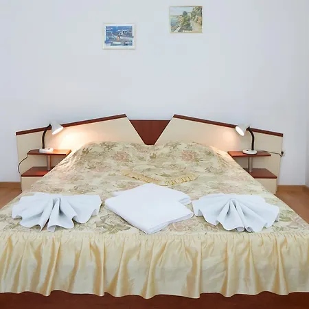 Maison d'hôtes Gloria House 2*