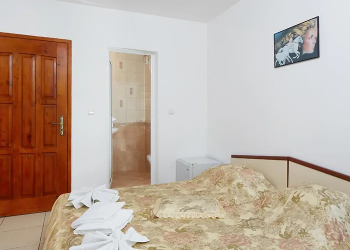 Gloria House Gæstehus 2*